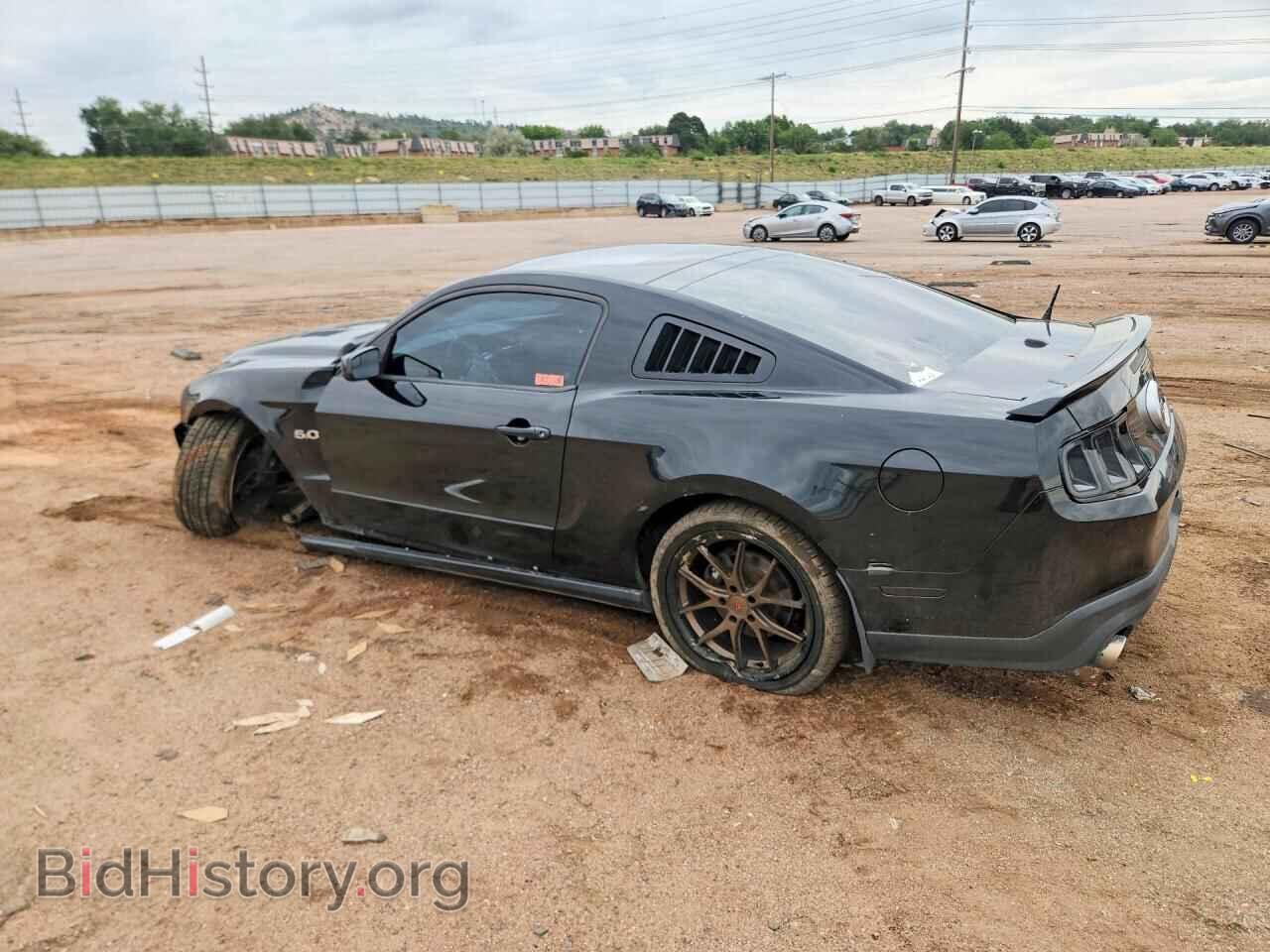 2011 FORD MUSTANG - VIN: 1ZVBP8CF8B5161945 - Photo 2