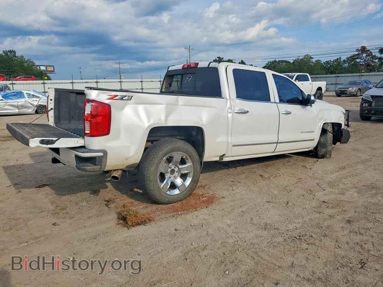 2018 CHEVROLET SILVERADO - VIN: 3GCUKSEC1JG555708 - Photo 3