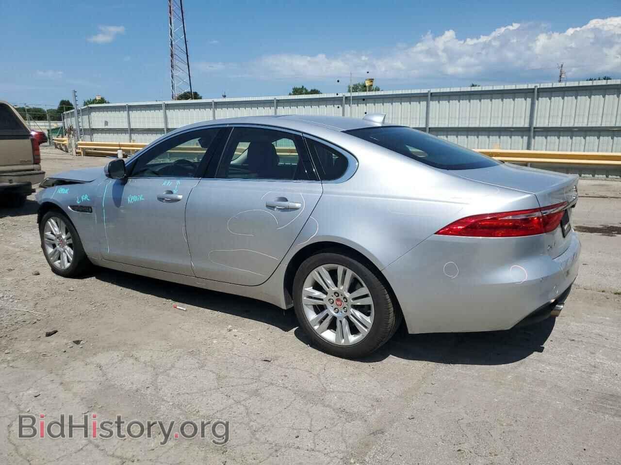 2017 JAGUAR XF - VIN: SAJBJ4BV4HCY38985 - Фото 2