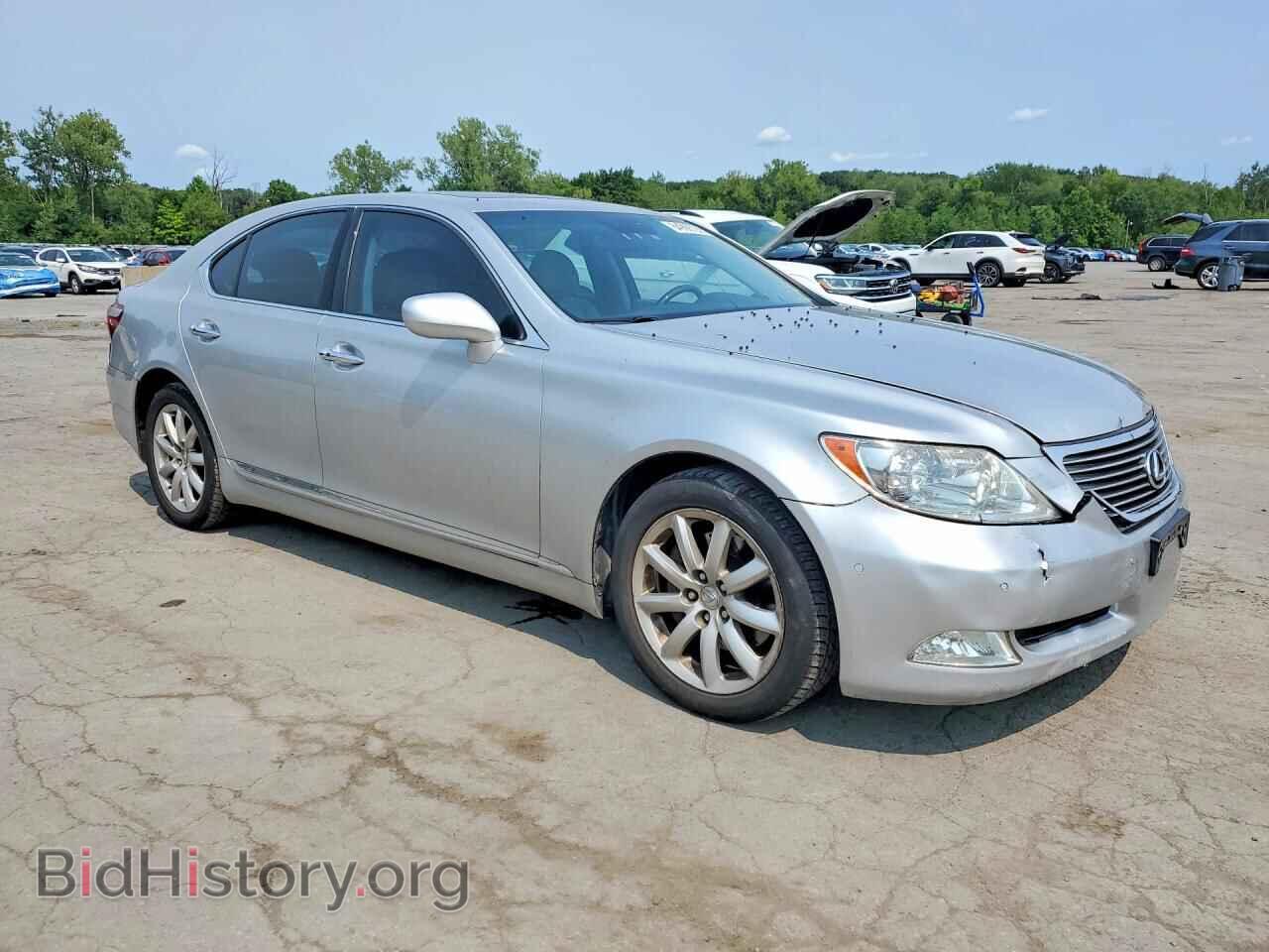 2008 LEXUS LS460 - VIN: JTHBL46F885083192 - Photo 4