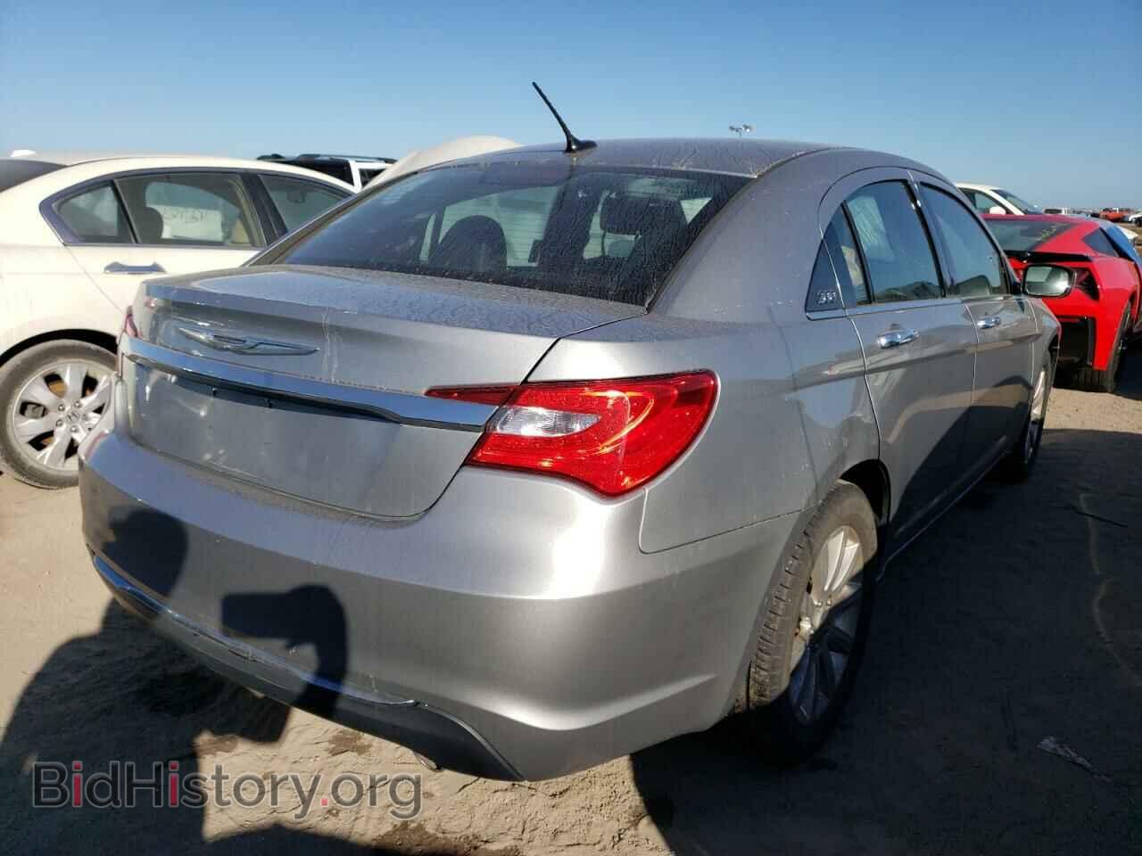 2013 CHRYSLER 200 - VIN: 1C3CCBCG0DN737088 - Фото 4