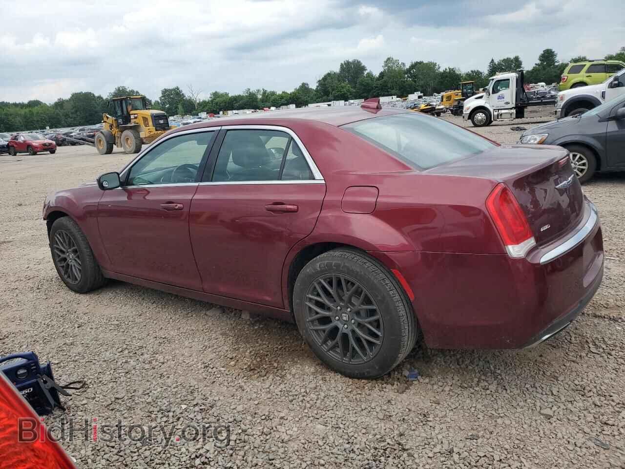 2016 CHRYSLER 300 - VIN: 2C3CCARG0GH270074 - Фото 2