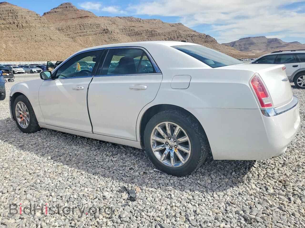 2012 CHRYSLER 300 - VIN: 2C3CCAAG7CH104639 - Фото 2