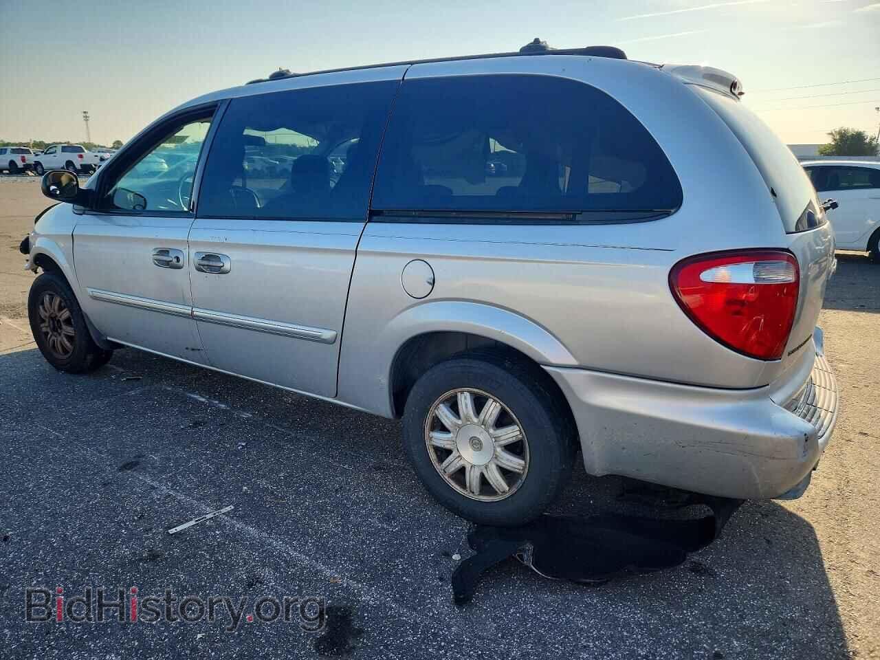 2005 CHRYSLER MINIVAN - VIN: 2C8GP54L75R486989 - Photo 2