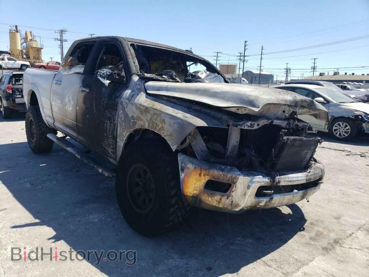 2014 RAM All Models - VIN: 3C6UR5DL8EG257197 - Photo 4