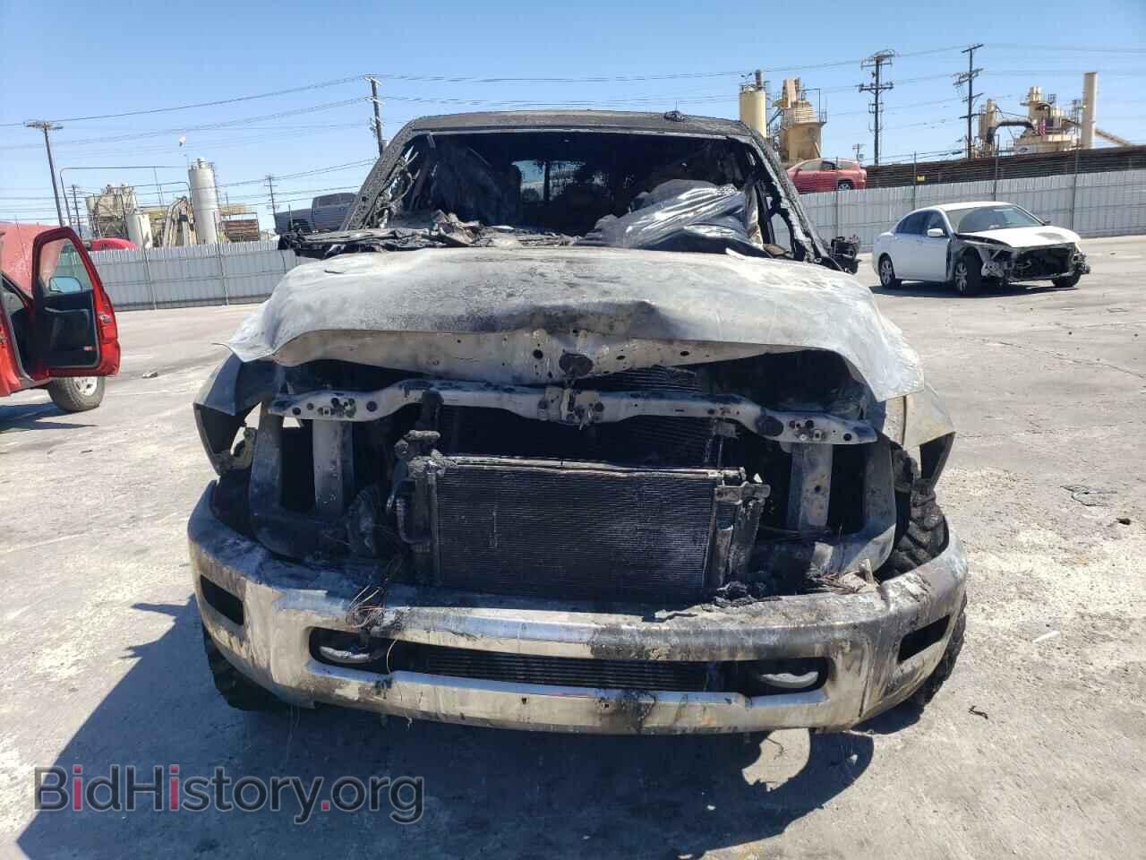 2014 RAM All Models - VIN: 3C6UR5DL8EG257197 - Photo 5