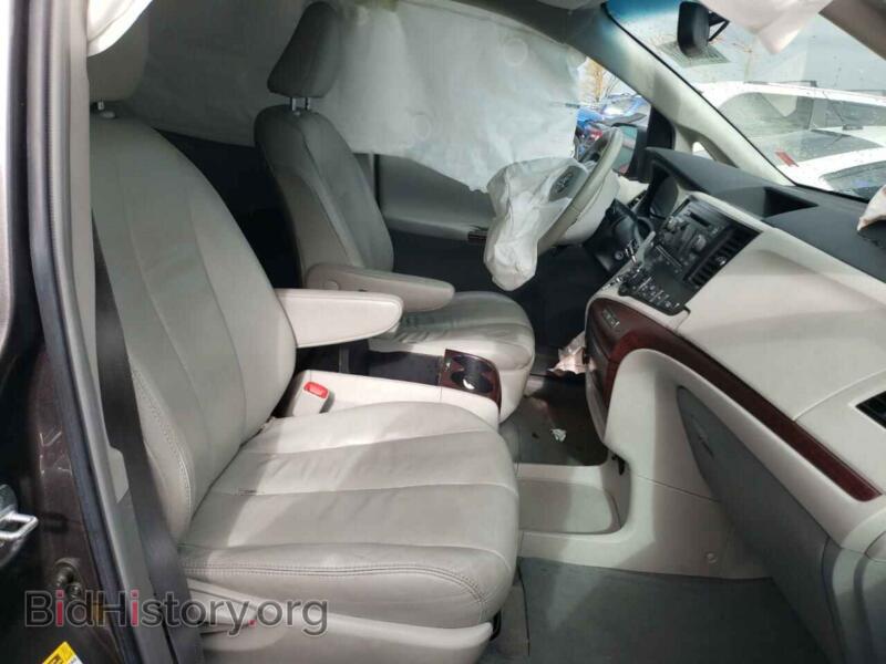 2011 Toyota SIENNA (VIN 5TDYK3DC0BS058564) — photo 5 of 10