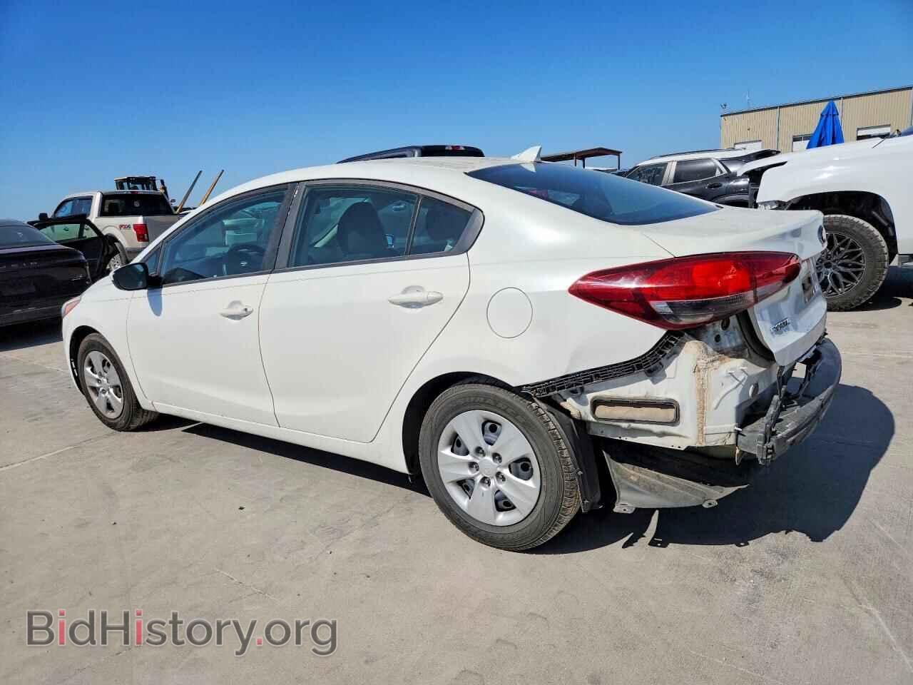 2017 KIA FORTE - VIN: 3KPFK4A72HE066074 - Фото 2