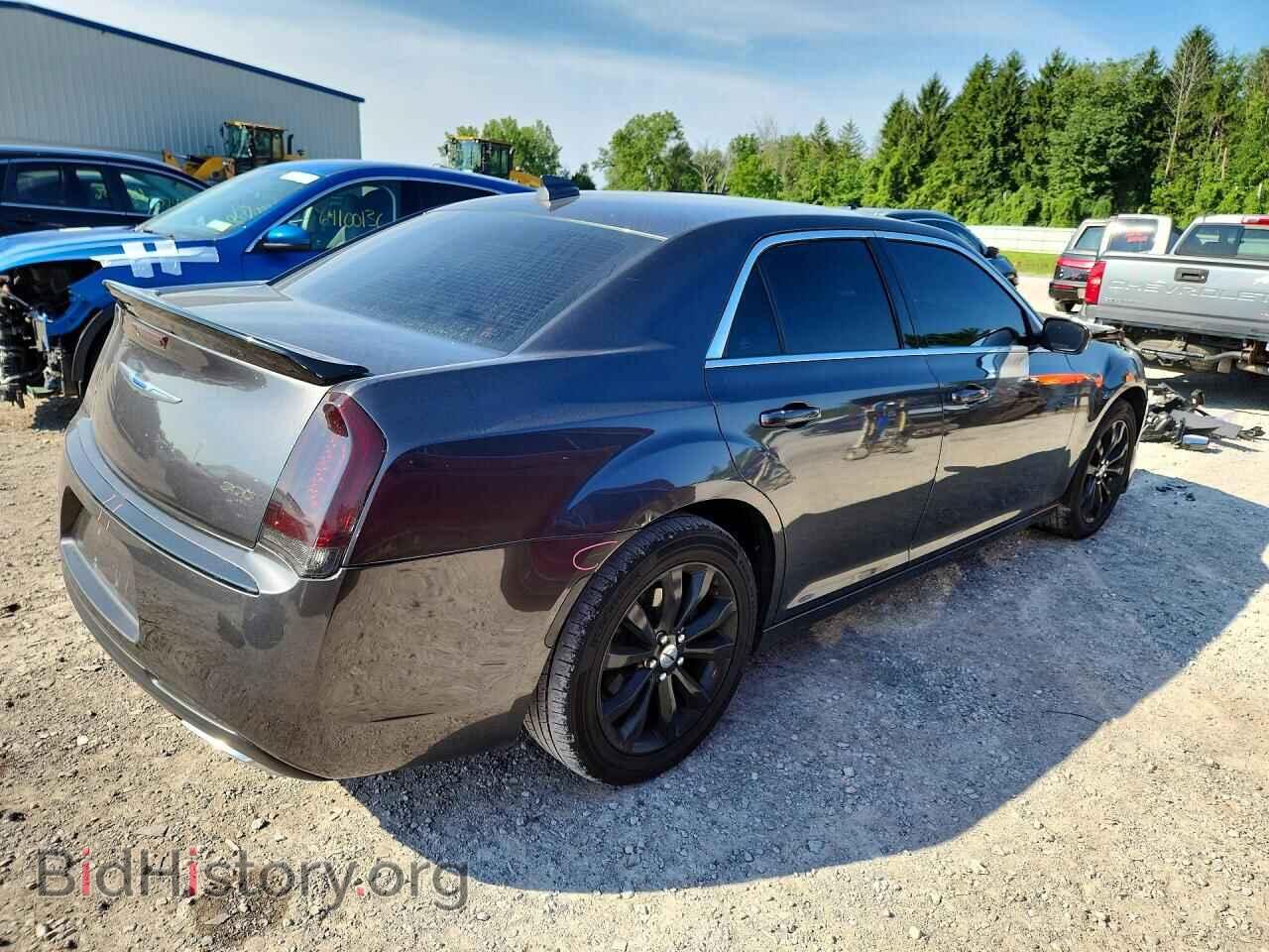 2018 CHRYSLER 300 - VIN: 2C3CCARG0JH292292 - Photo 3