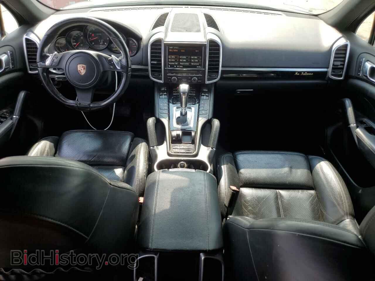 2011 PORSCHE CAYENNE - VIN: WP1AA2A29BLA07042 - Photo 8