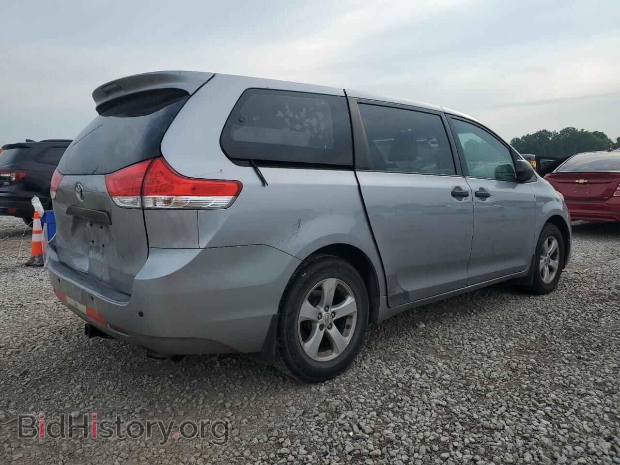 2011 TOYOTA SIENNA - VIN: 5TDKA3DC7BS002582 - Фото 3
