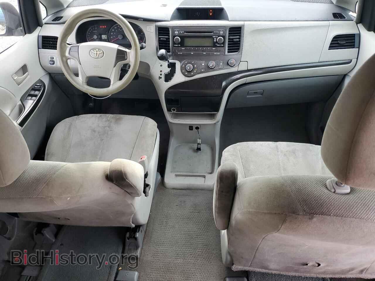 2011 TOYOTA SIENNA - VIN: 5TDKA3DC7BS002582 - Фото 8