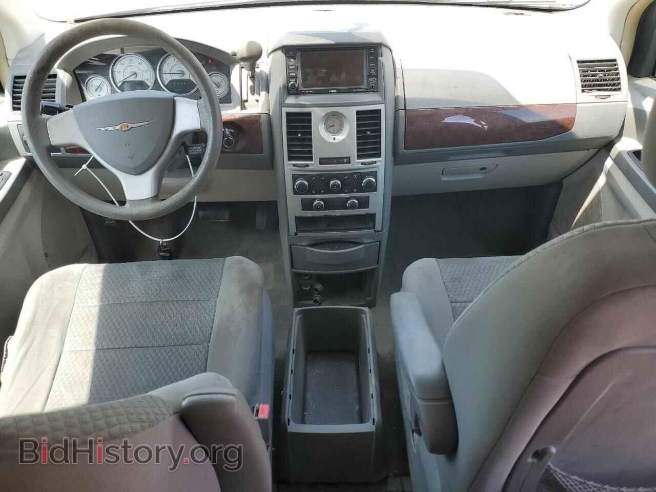 2010 CHRYSLER MINIVAN - VIN: 2A4RR2D17AR334118 - Фото 8