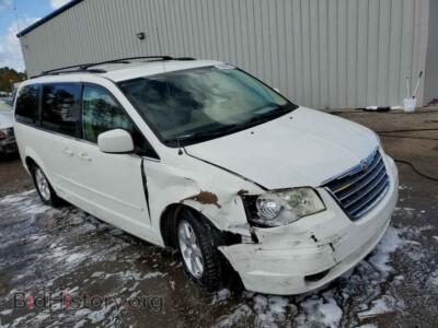 2008 Chrysler MINIVAN Town & COU, белый — VIN 2A8HR54P08R718560, Copart
