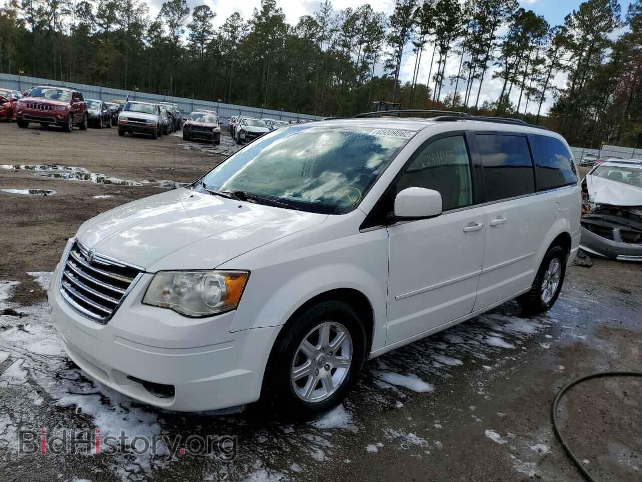 2008 CHRYSLER MINIVAN - VIN: 2A8HR54P08R718560 - Фото 2