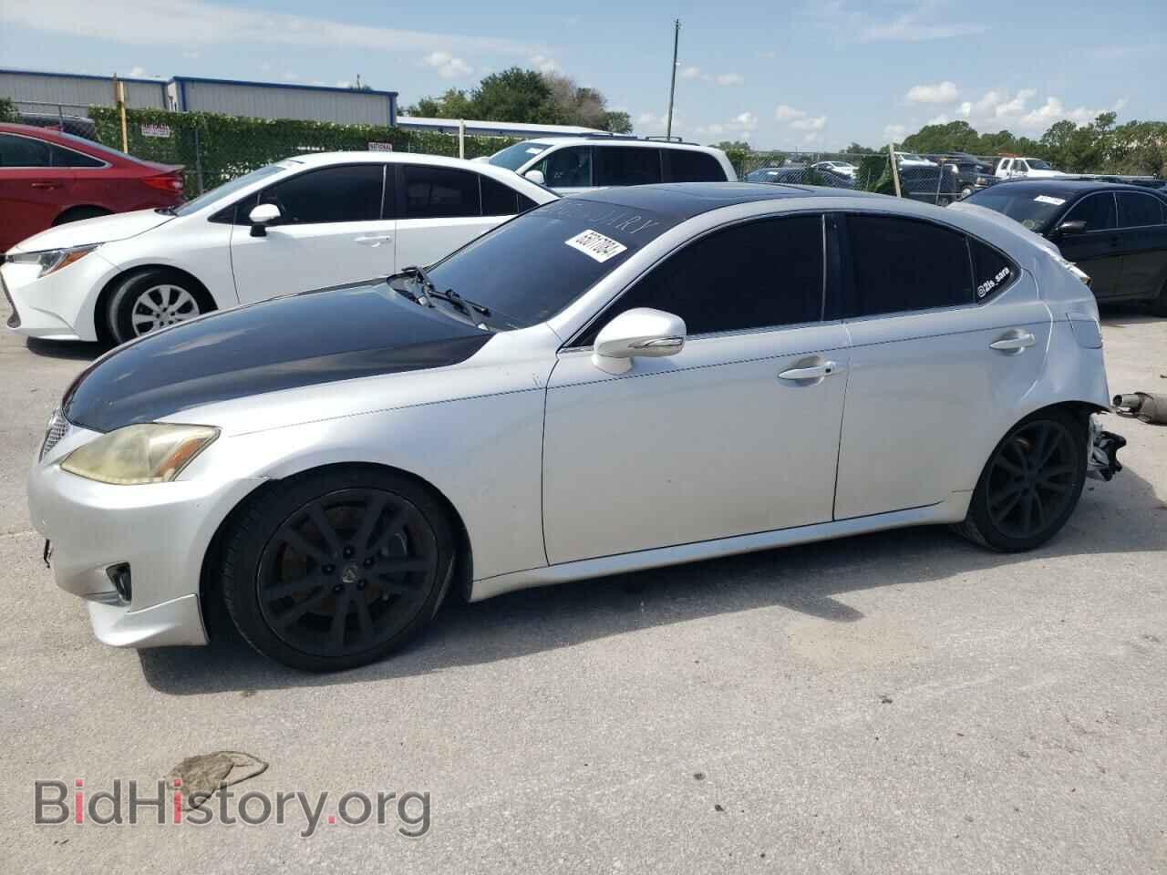 Фотография JTHBE5C23C5030412 - LEXUS IS 2012
