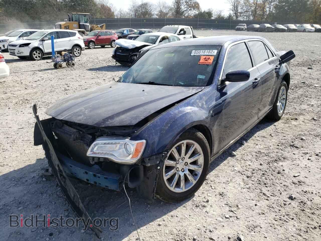 2014 CHRYSLER 300 - VIN: 2C3CCAAG5EH380918 - Фото 2