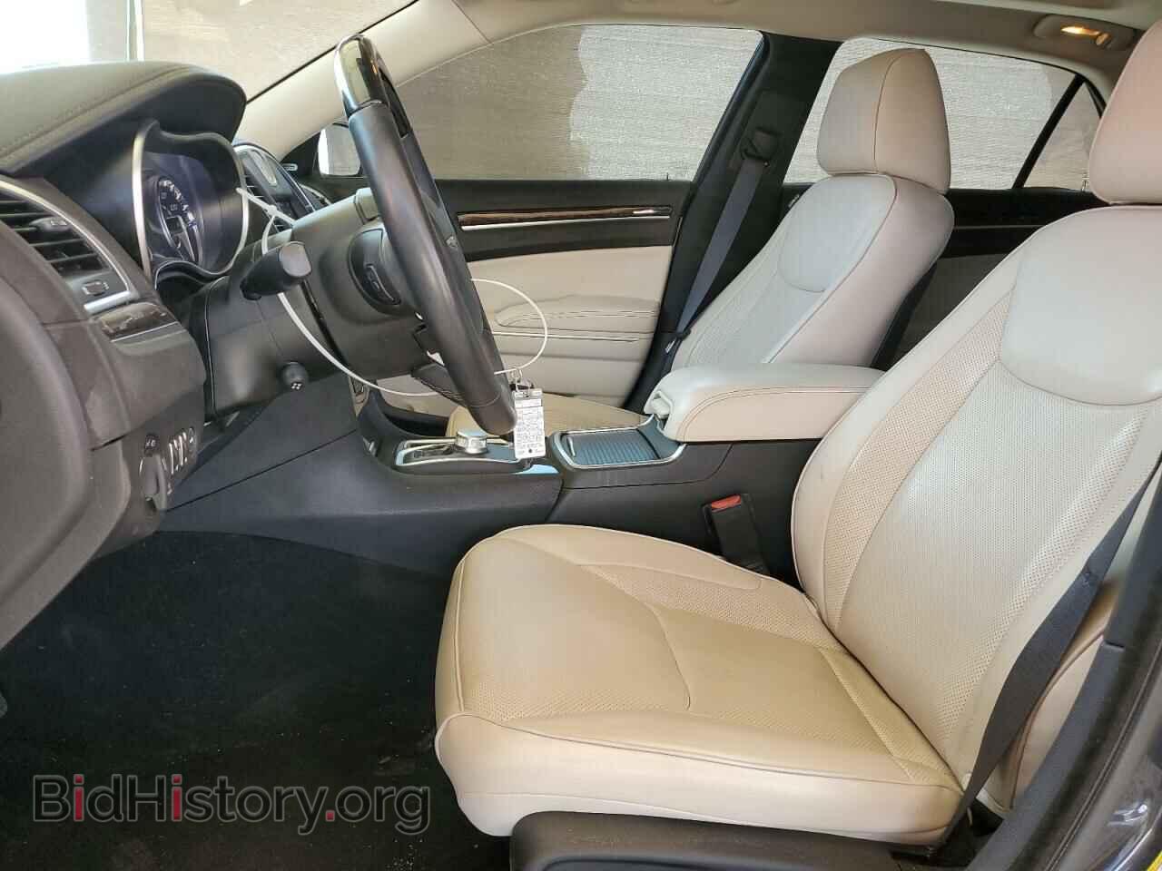 2019 CHRYSLER 300 - VIN: 2C3CCAEG2KH556149 - Фото 7
