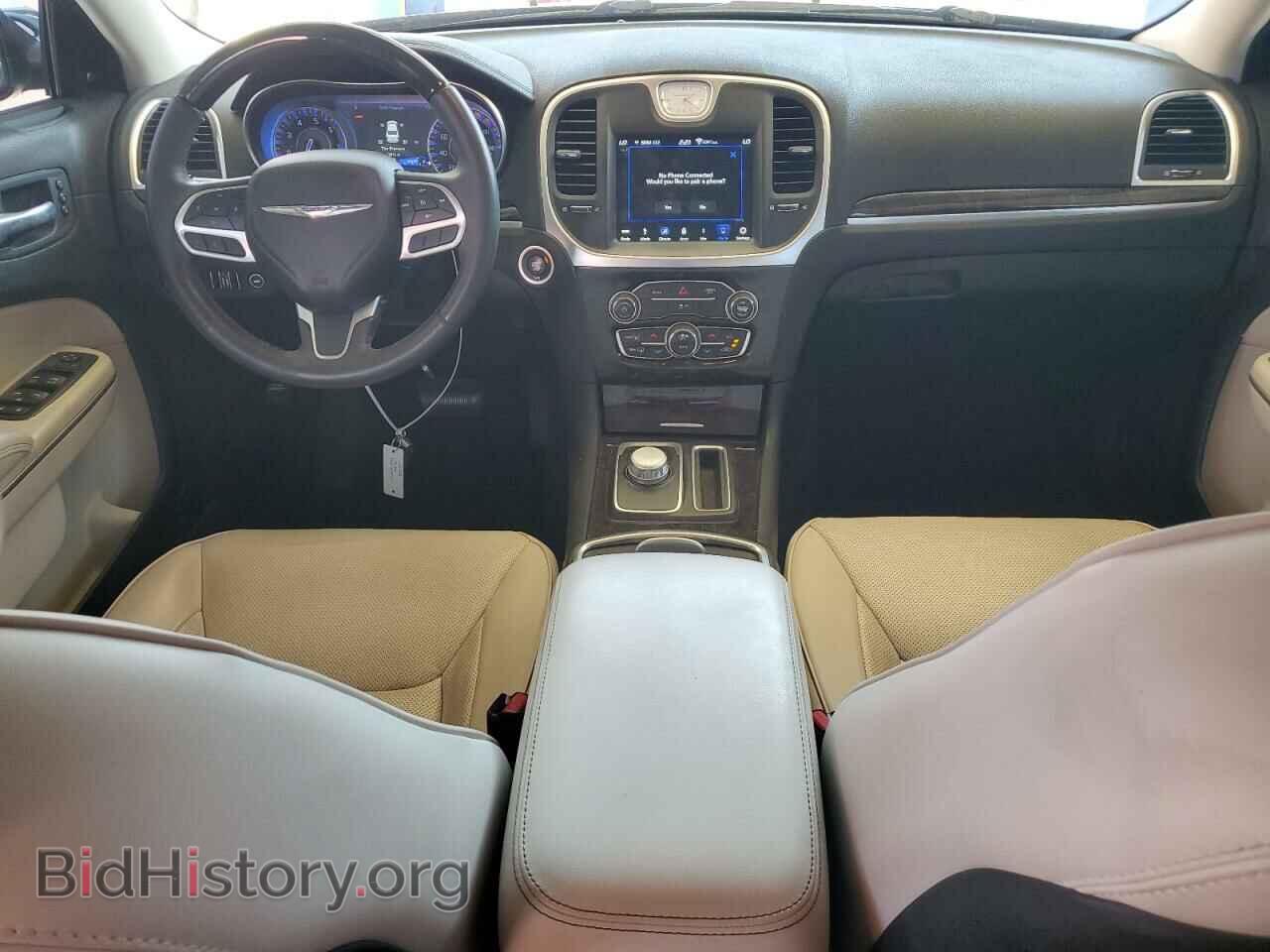 2019 CHRYSLER 300 - VIN: 2C3CCAEG2KH556149 - Фото 8