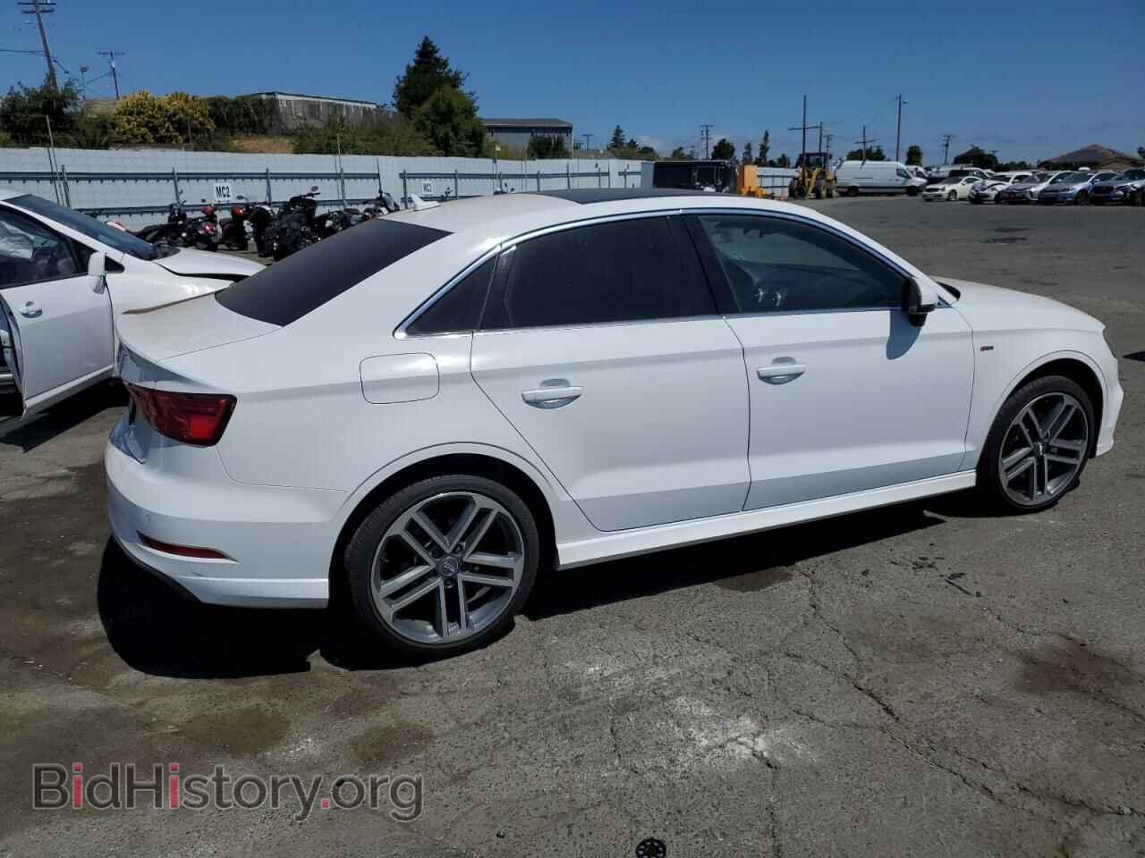 2017 AUDI A3 - VIN: WAUHUHFFXH1054815 - Фото 3