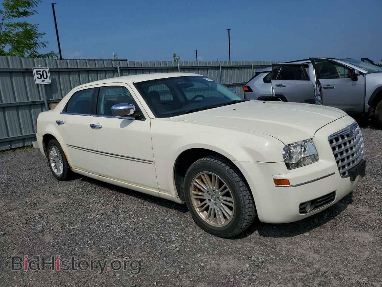 2010 CHRYSLER 300 - VIN: 2C3CA5CVXAH120520 - Фото 4