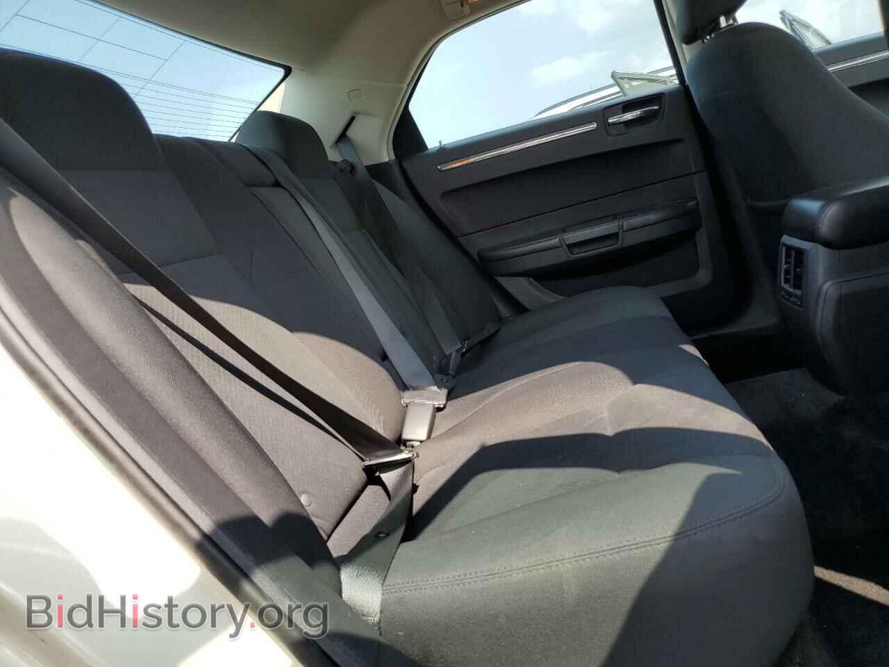 2010 CHRYSLER 300 - VIN: 2C3CA5CVXAH120520 - Фото 10