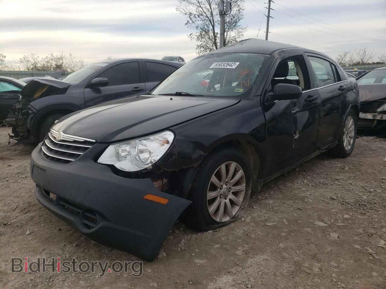 2010 CHRYSLER SEBRING - VIN: 1C3CC5FB7AN213353 - Фото 2