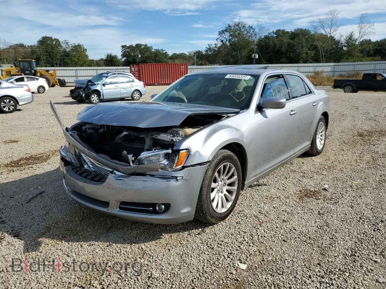 2013 CHRYSLER 300 - VIN: 2C3CCAAGXDH707635 - Фото 2