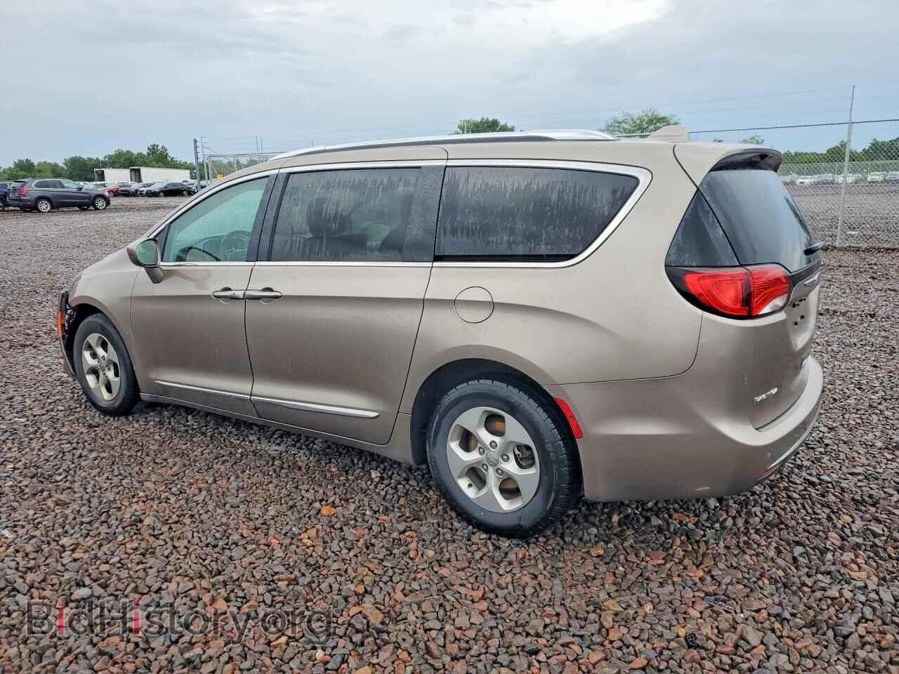 2017 CHRYSLER PACIFICA - VIN: 2C4RC1EG4HR734992 - Photo 2