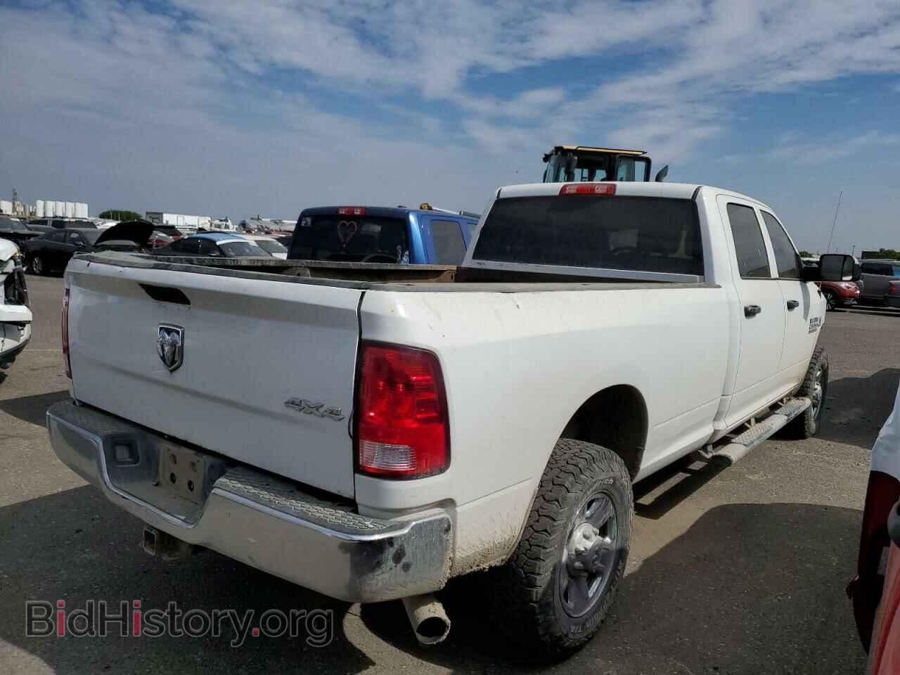 2016 RAM All Models - VIN: 3C6UR5HL2GG125503 - Photo 3