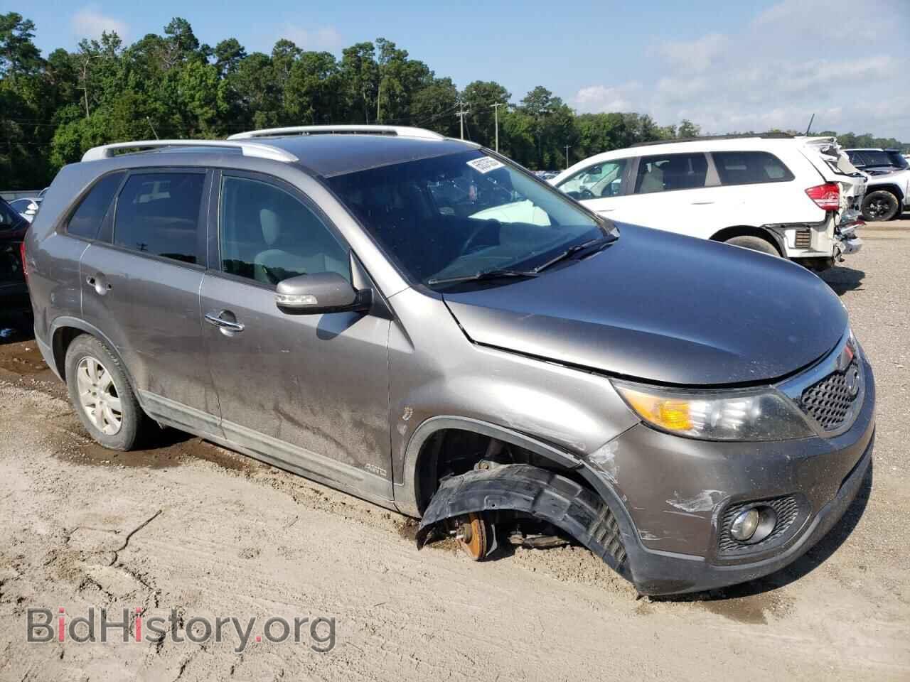 2013 KIA SORENTO - VIN: 5XYKTDA28DG411735 - Фото 4