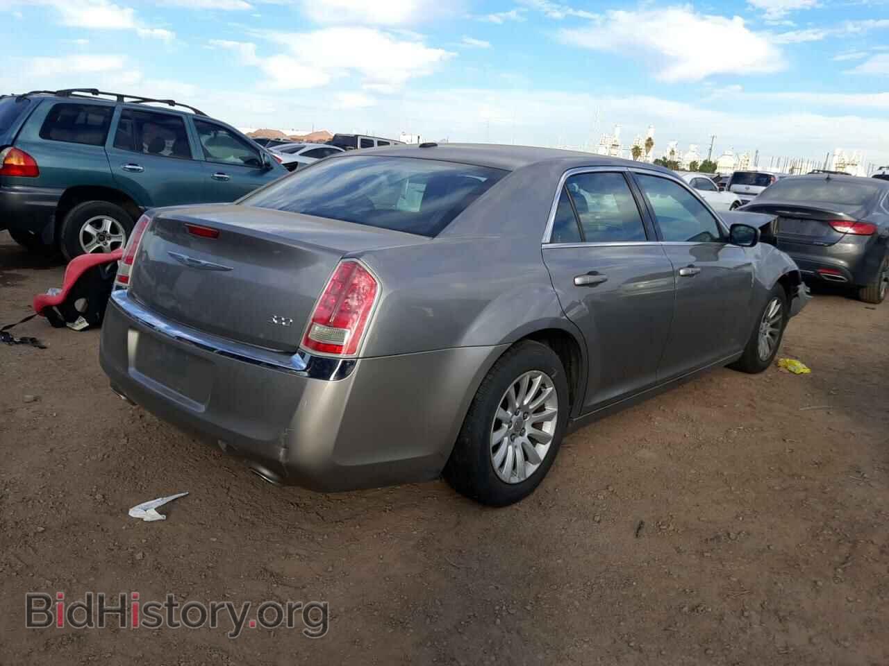 2014 CHRYSLER 300 - VIN: 2C3CCAAG0EH263036 - Photo 4