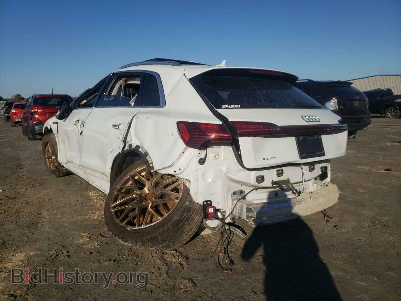 2019 AUDI E-TRON - VIN: WA1LAAGE8KB023044 - Photo 3