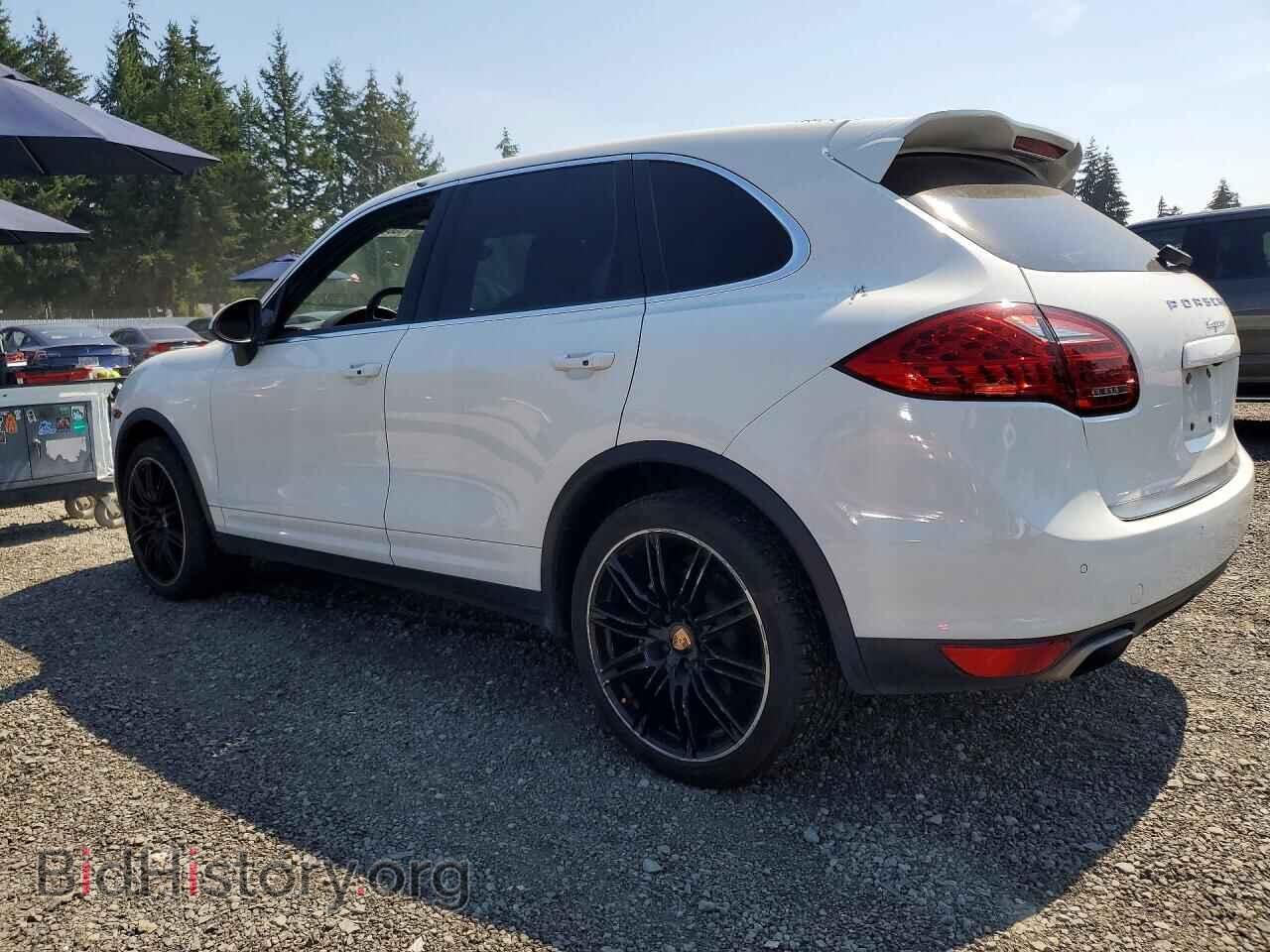 2014 PORSCHE CAYENNE - VIN: WP1AA2A21ELA04110 - Photo 2
