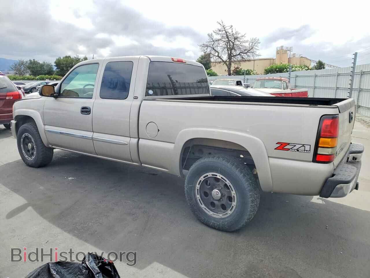 2005 GMC SIERRA - VIN: 1GTEK19B05E333903 - Фото 2