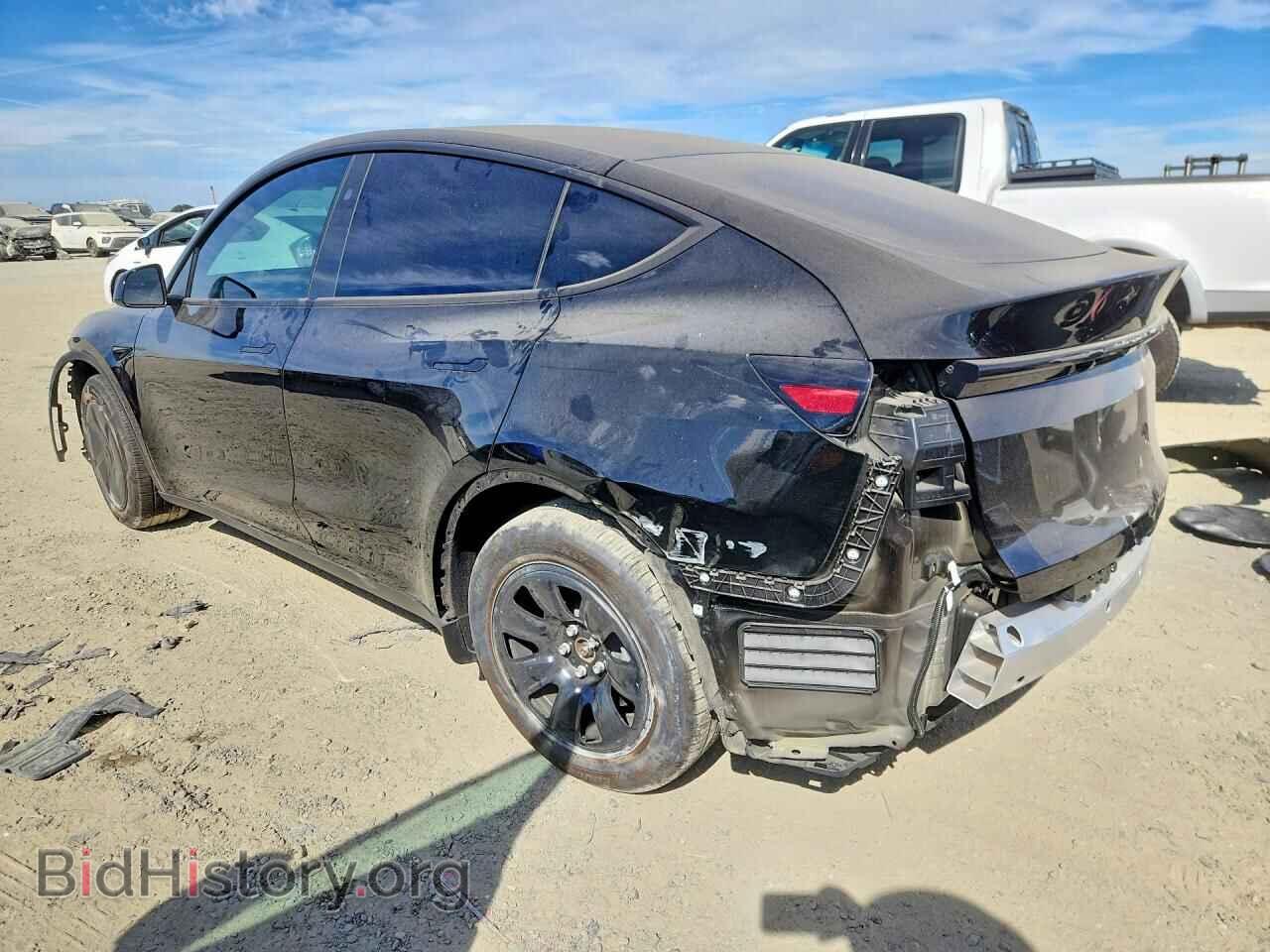2026 TESLA MODEL Y - VIN: 7SAYGDED5TA602917 - Photo 2