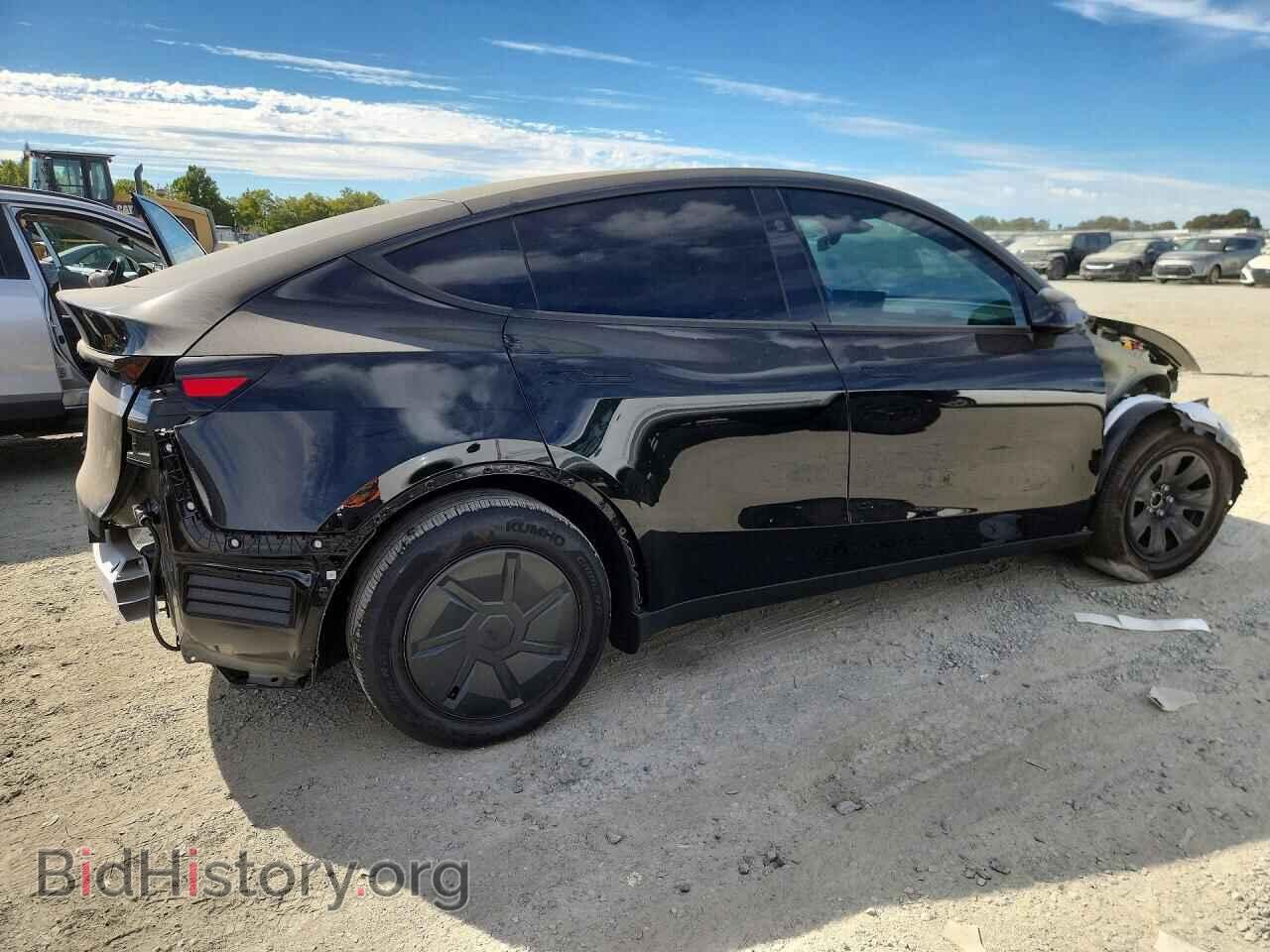 2026 TESLA MODEL Y - VIN: 7SAYGDED5TA602917 - Photo 3