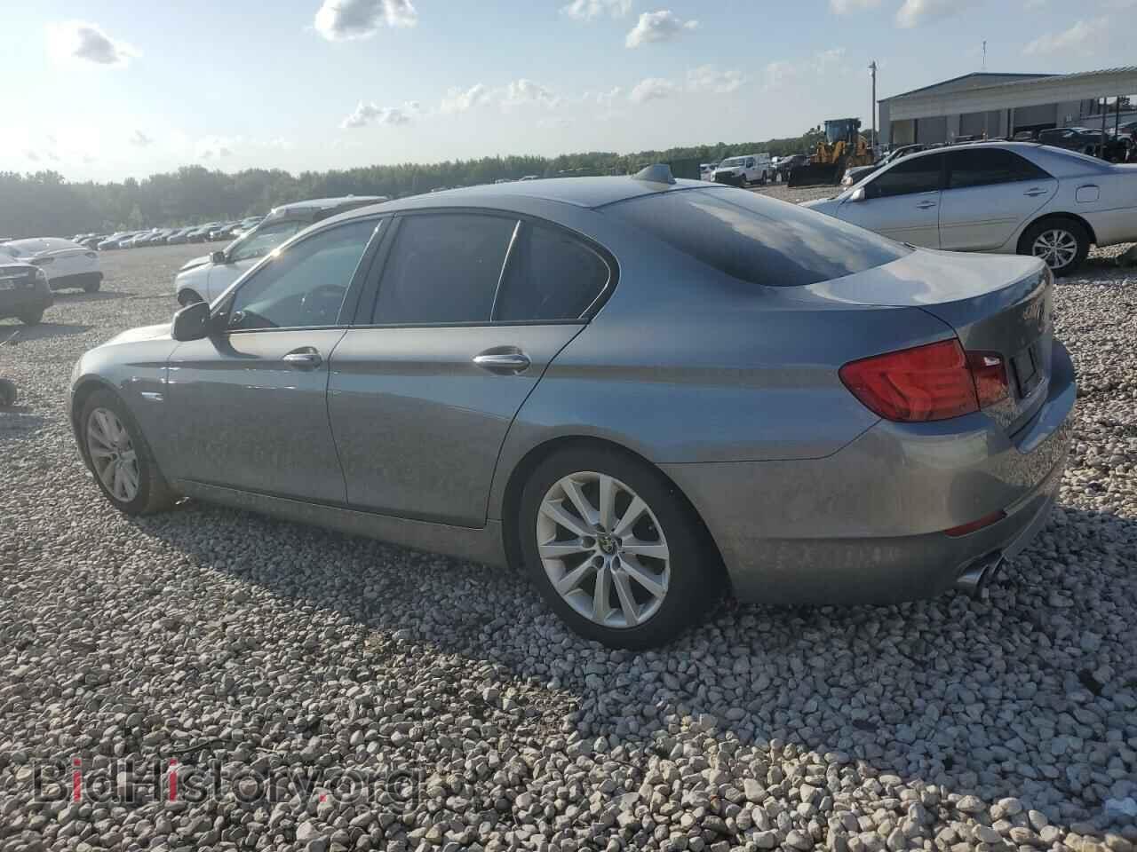 2011 BMW 5 SERIES - VIN: WBAFR1C5XBC742966 - Фото 2