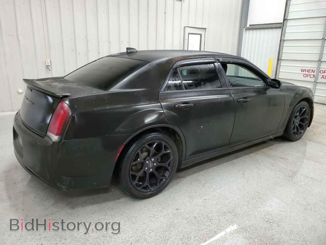 2019 CHRYSLER 300 - VIN: 2C3CCAAG7KH579626 - Фото 3