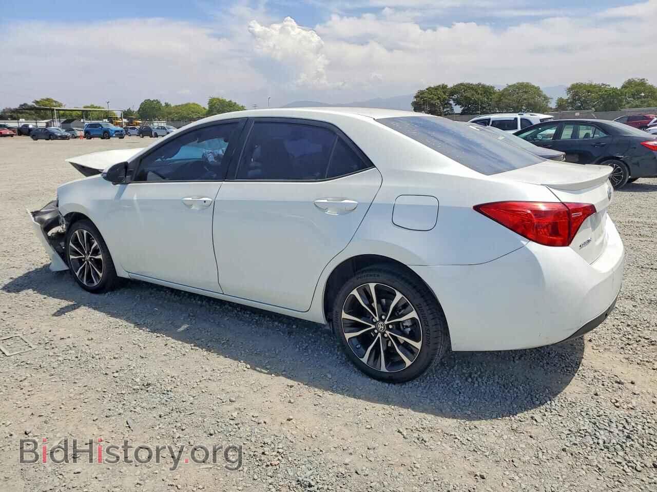 2018 TOYOTA COROLLA - VIN: 5YFBURHEXJP743063 - Фото 2