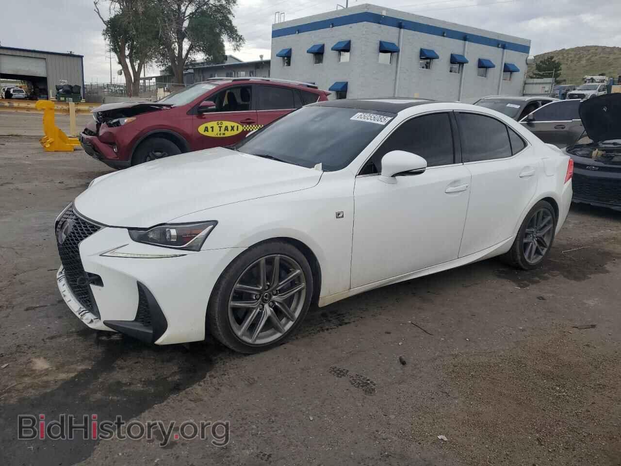 Photo JTHCE1D26H5013235 - LEXUS IS 2017