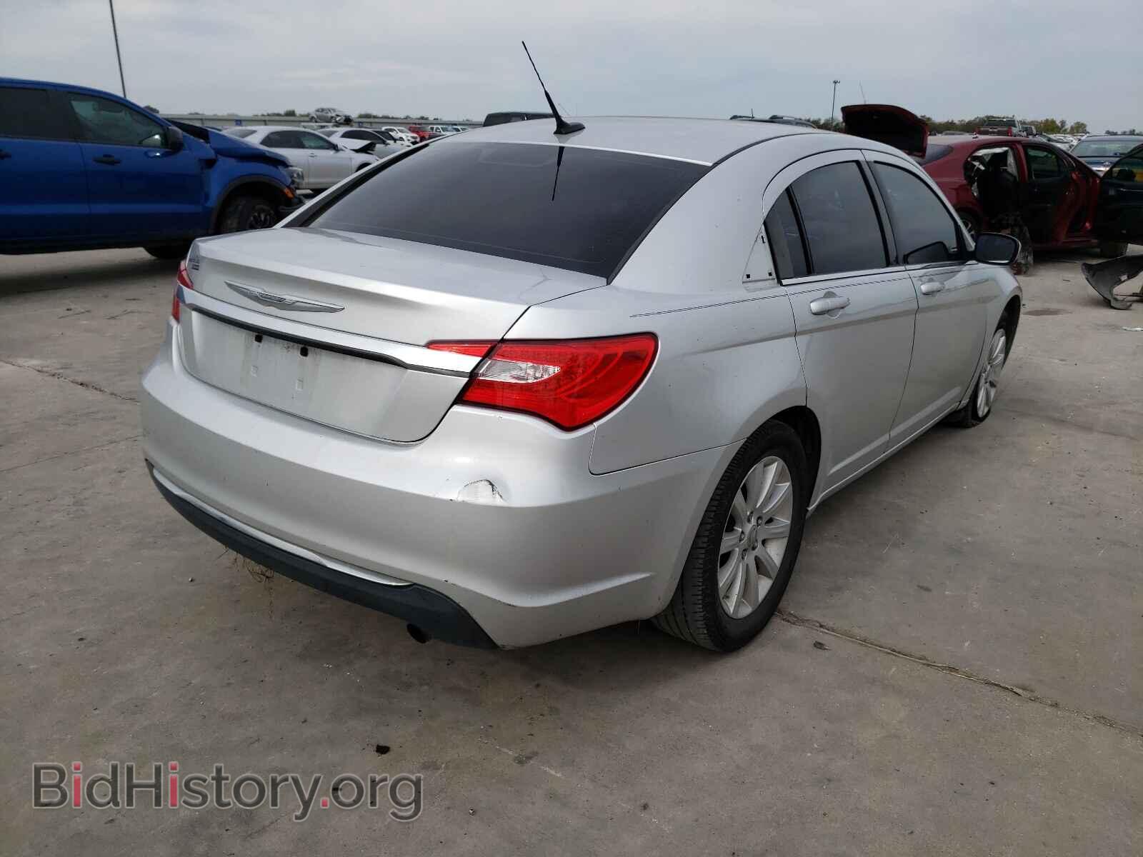 2011 CHRYSLER 200 - VIN: 1C3BC1FB2BN525618 - Фото 4