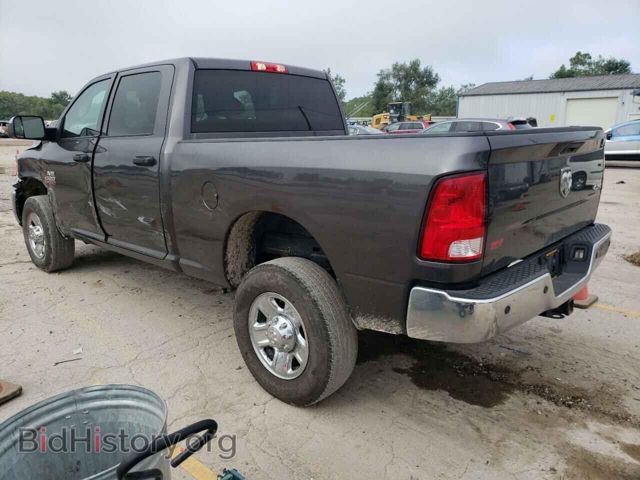 2018 RAM All Models - VIN: 3C6UR5CL4JG347524 - Photo 2