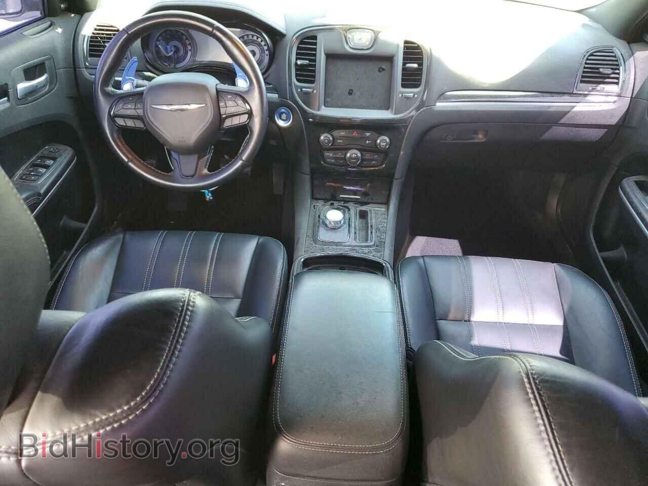 2019 CHRYSLER 300 - VIN: 2C3CCABTXKH590762 - Фото 8
