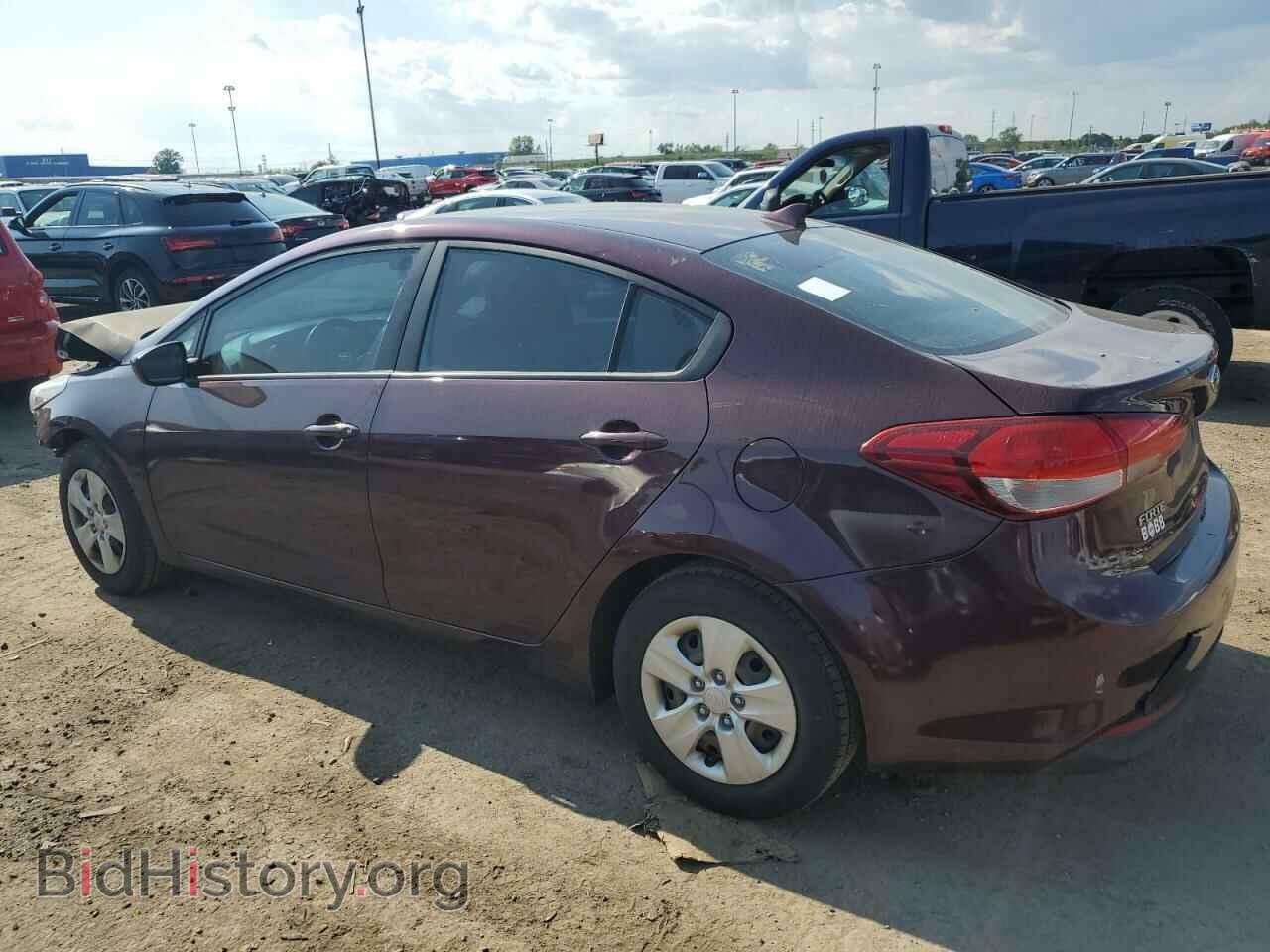 2017 KIA FORTE - VIN: 3KPFK4A77HE042532 - Фото 2