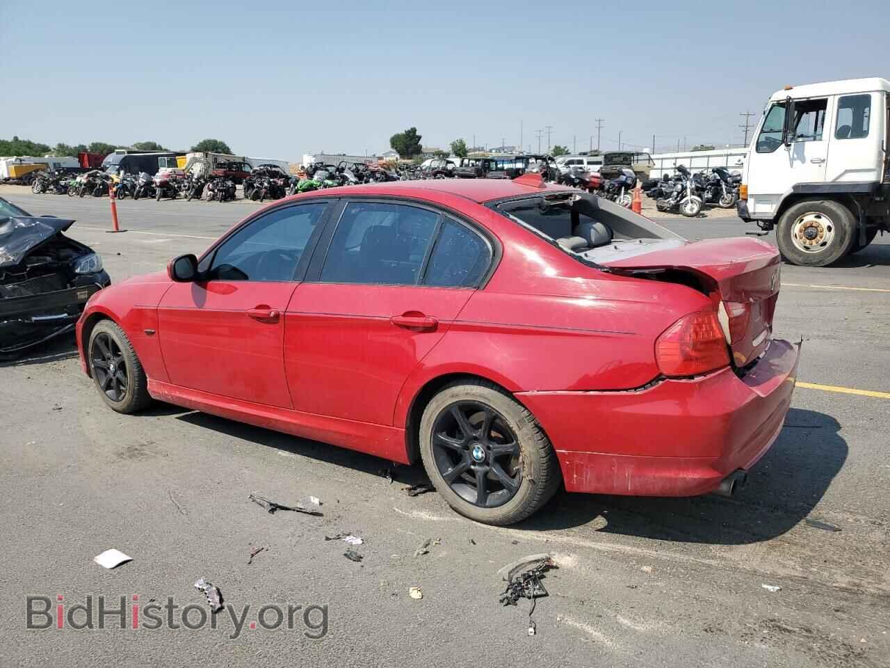 2011 BMW 3 SERIES - VIN: WBAPH7C52BE676752 - Фото 2