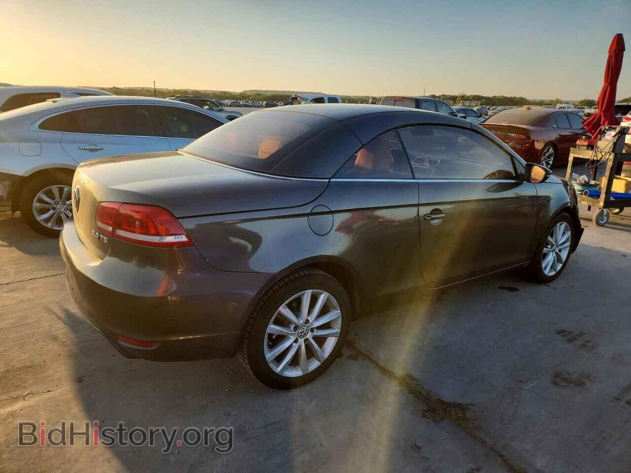 2014 VOLKSWAGEN EOS - VIN: WVWBW8AH2EV003258 - Фото 3
