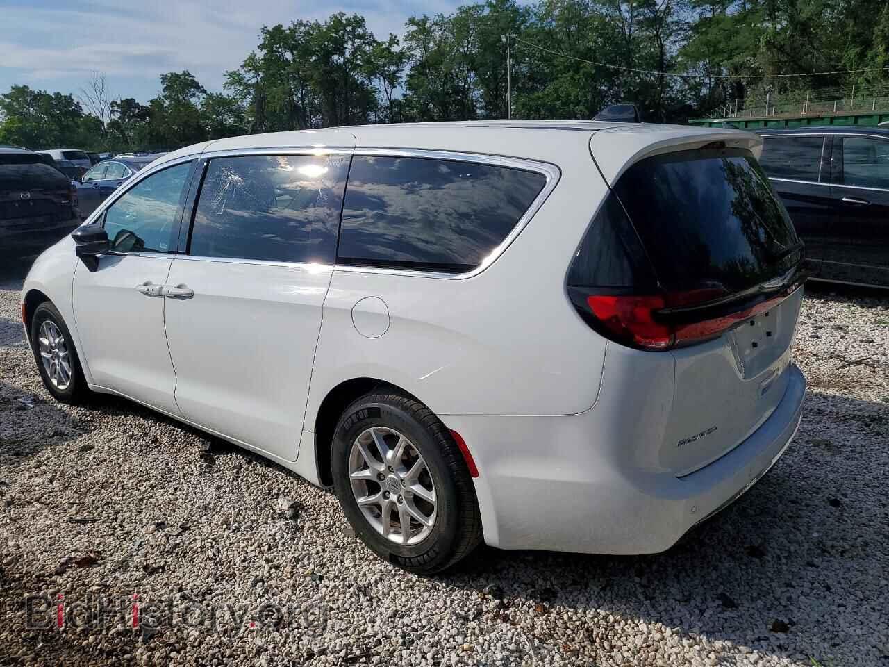2024 CHRYSLER PACIFICA - VIN: 2C4RC1BG3RR119193 - Photo 2
