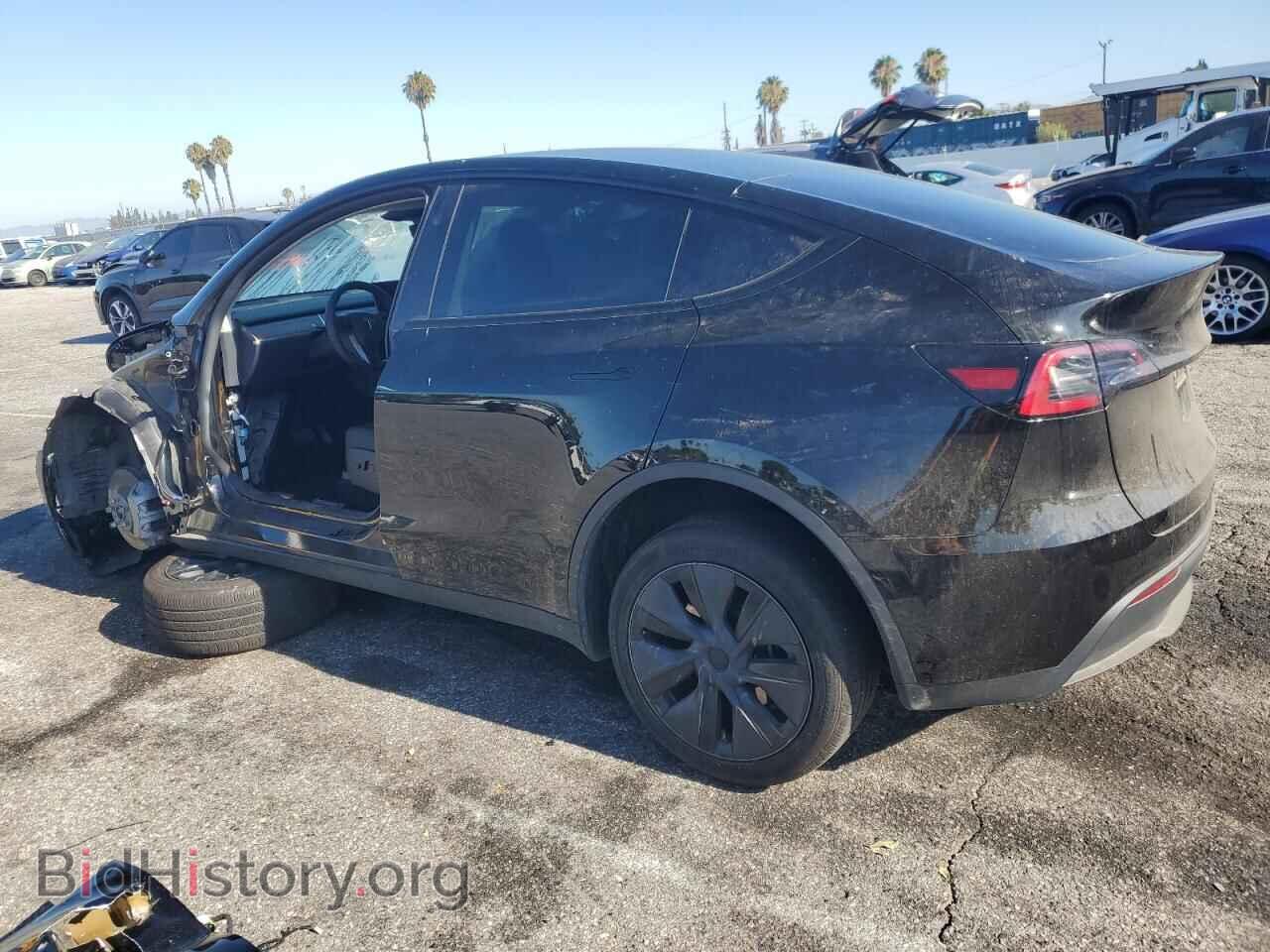 2024 TESLA MODEL Y - VIN: 7SAYGDED8RF122205 - Photo 2
