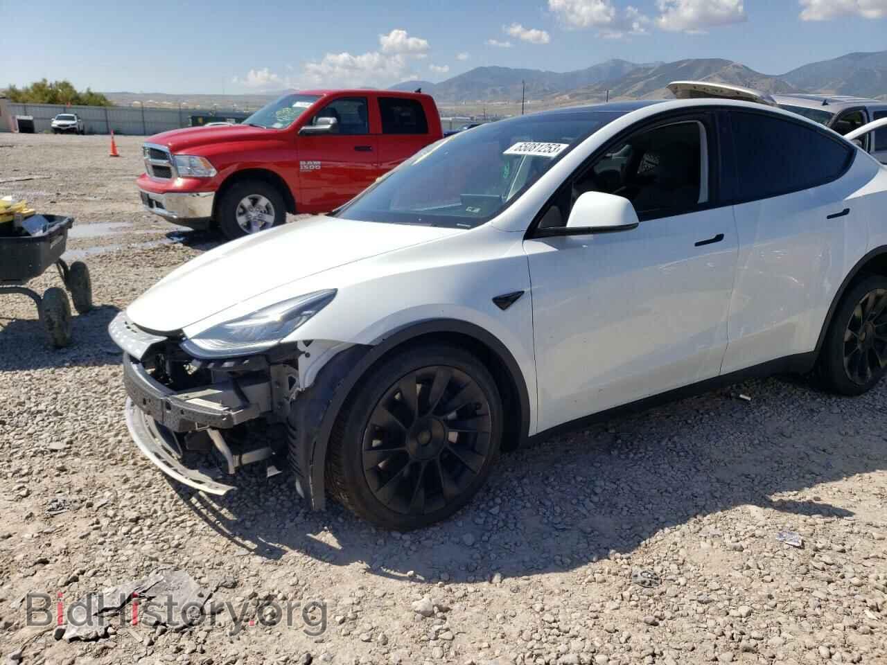 2020 TESLA MODEL Y - VIN: 5YJYGDEE2LF019200 - Фото 2